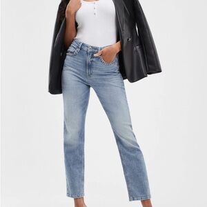 Guess Eco High Rise Straight Leg Girly Denim Jeans in Feel Pretty Wash, Size 31